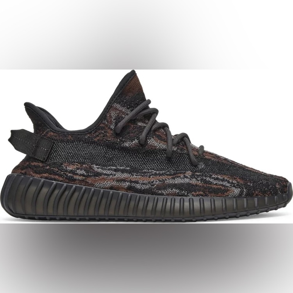 adidas Yeezy Boost 350 V2
MX Rock